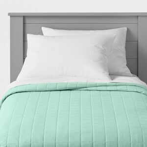 Pillowfort - Full/Queen Box Stitch Microfiber Kids' Quilt Mint  Mint